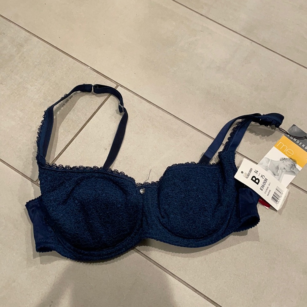 Wonderbra 34B